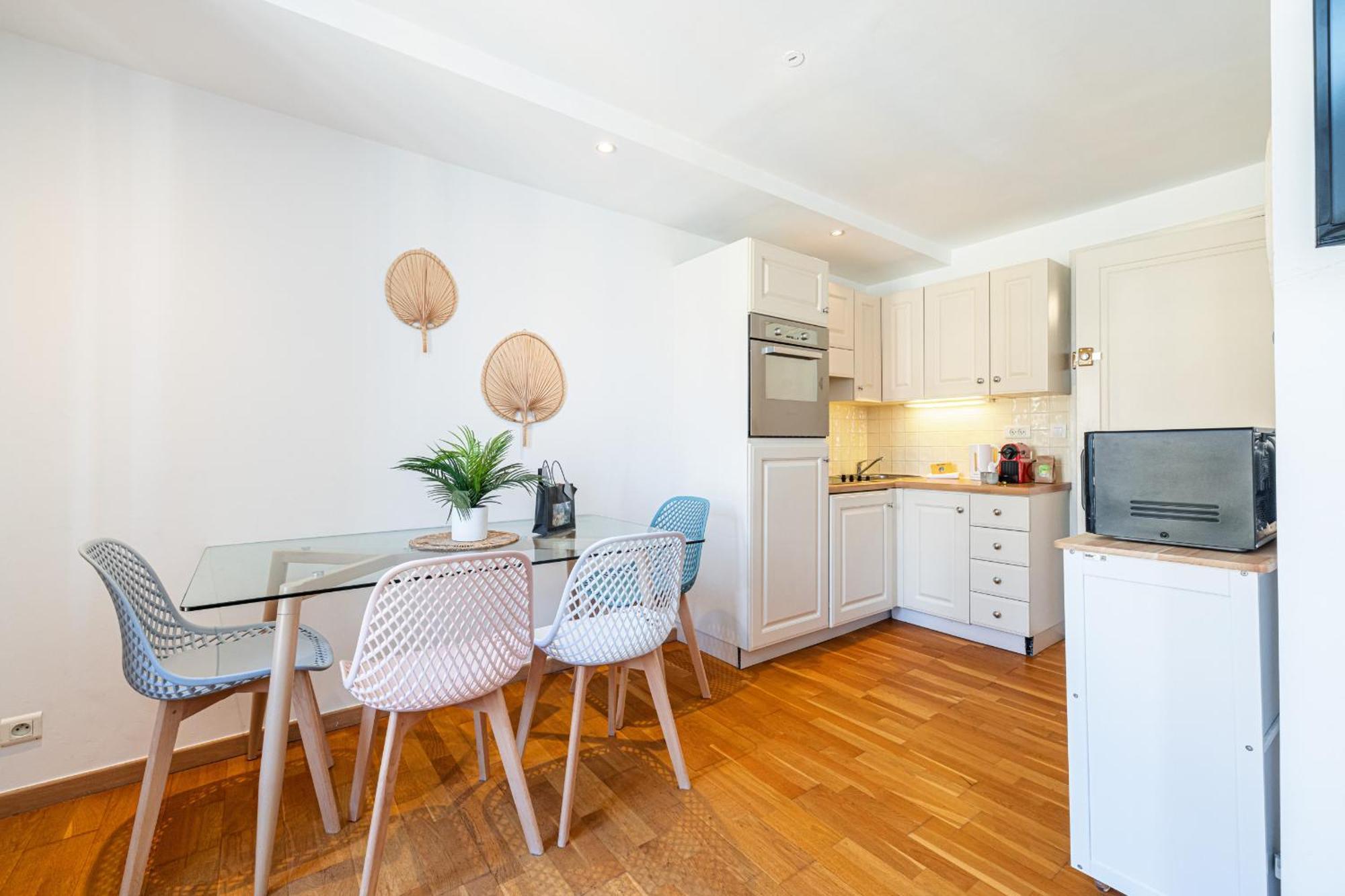 Massena Street - 1 Bdr Duplex With Ac & Parking Apartment Nice Exterior photo